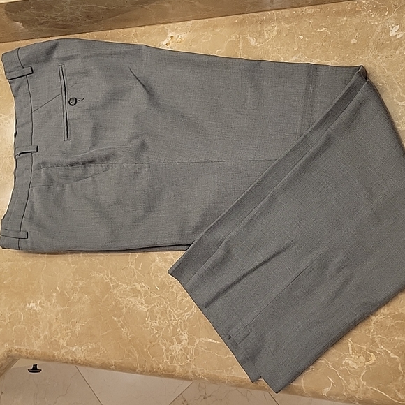 Hagar Men's Gray Twill Dress Slacks, 33x32 - Picture 1 of 16